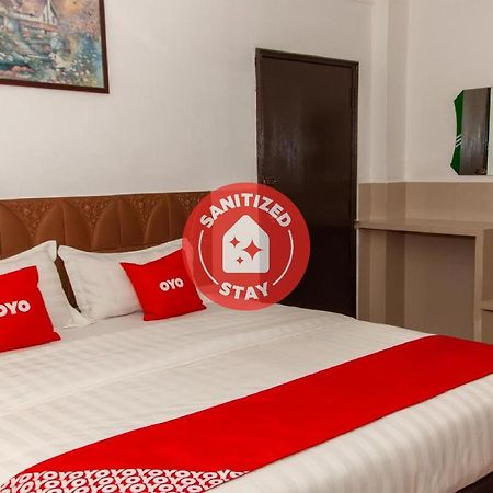 Oyo 89851 Leila Hotel SDK Εξωτερικό φωτογραφία