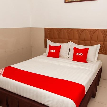 Oyo 89851 Leila Hotel SDK Εξωτερικό φωτογραφία