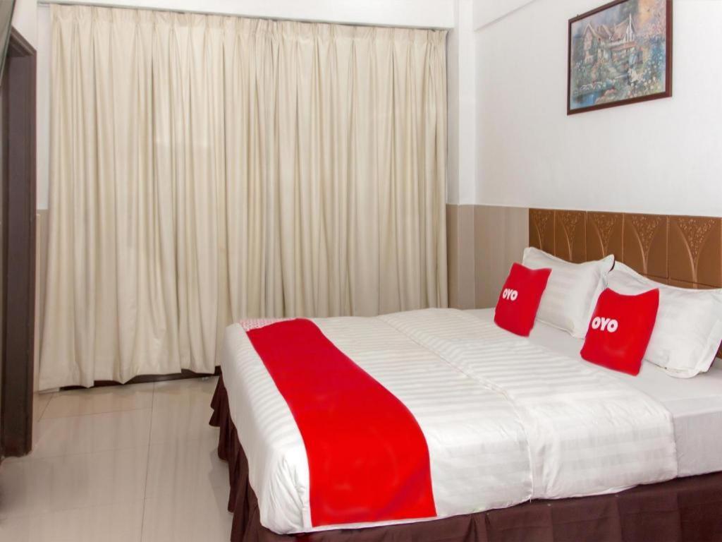 Oyo 89851 Leila Hotel SDK Εξωτερικό φωτογραφία