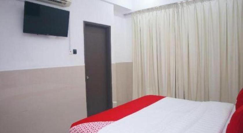 Oyo 89851 Leila Hotel SDK Εξωτερικό φωτογραφία
