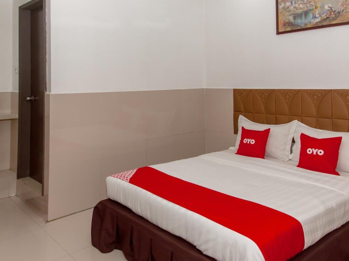 Oyo 89851 Leila Hotel SDK Εξωτερικό φωτογραφία