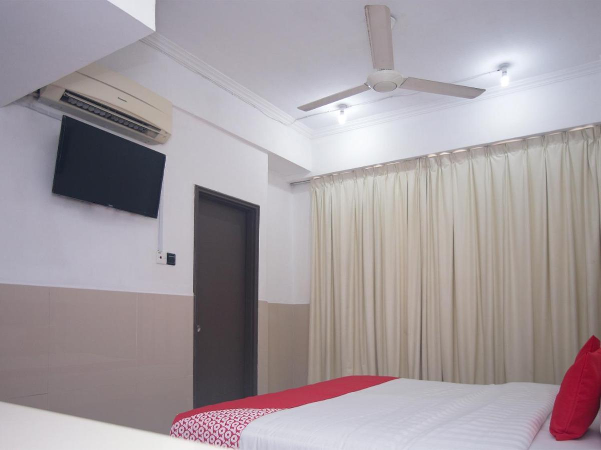 Oyo 89851 Leila Hotel SDK Εξωτερικό φωτογραφία