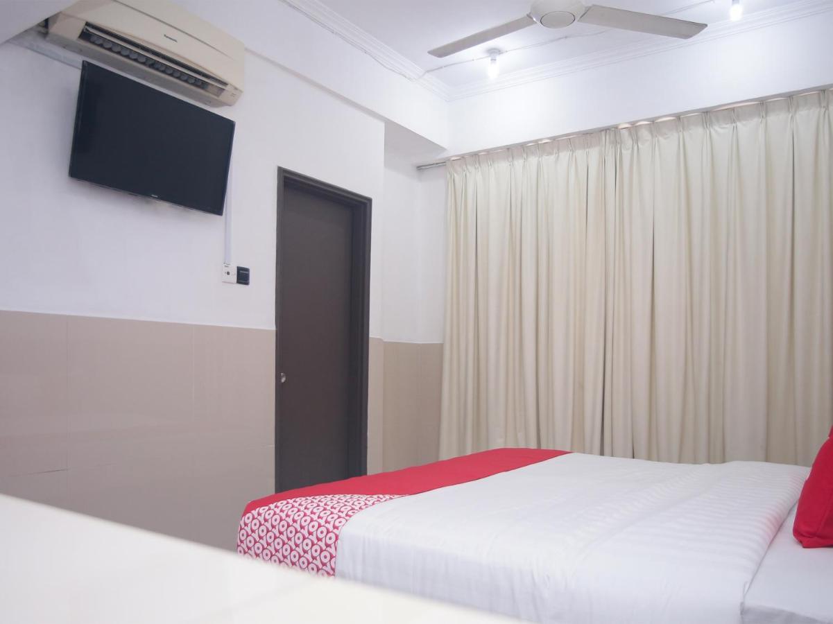 Oyo 89851 Leila Hotel SDK Εξωτερικό φωτογραφία